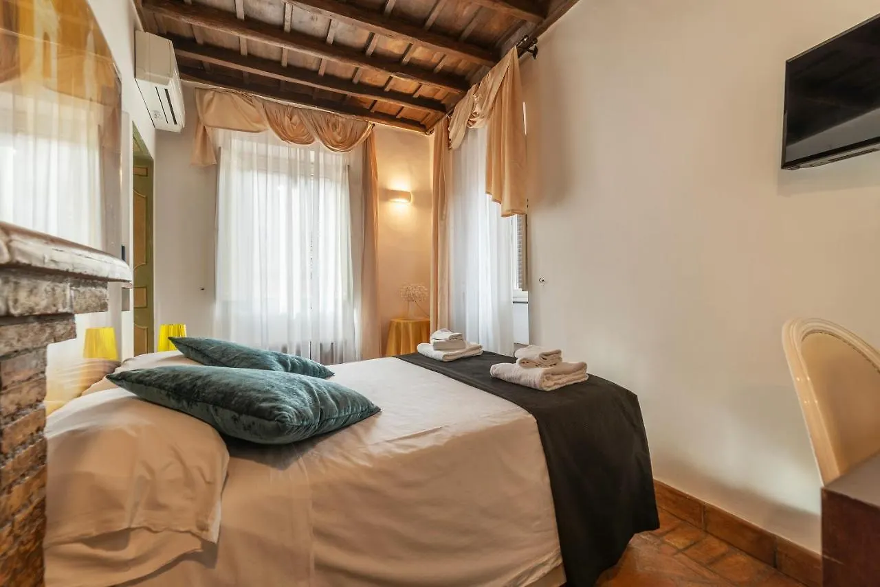 Luxury Trastevere Roma 2*,  Italia